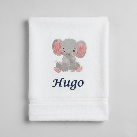 serviette de bain brodée motif éléphant personnalisée prénom enfant