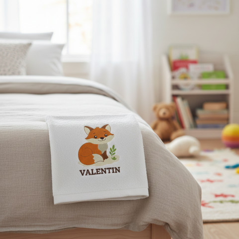 serviette de bain enfant personnalisé prénom motif renard