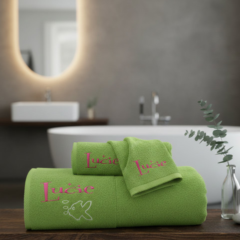 Drap de Bain Vert Amande – Broderie Prénom Personnalisée