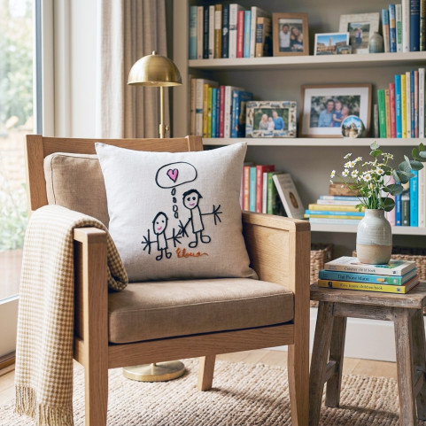 coussin personnalisé et brodé avec dessin d'enfant