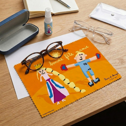 essuie lunette personnalisé avec un dessin enfant
