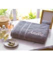 Drap de Bain Brodé Personnalisé - Coton Moelleux Couleur Raisin (70x140 cm)