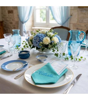serviette de table bleu verre eau personnalisée prénom brodé