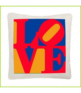 Joli coussin au format 40x40 sur lequel le texte I love you est inscrit