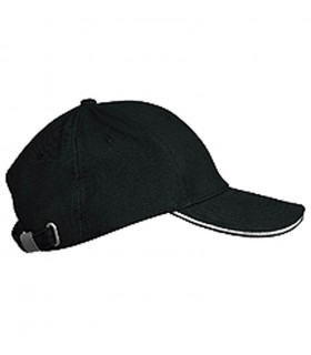 personnalisation de casquette noire liseré blanc