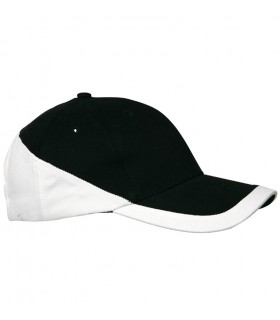 broderie personnalisée sur casquette noire