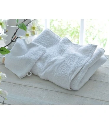 Serviette brodée blanche