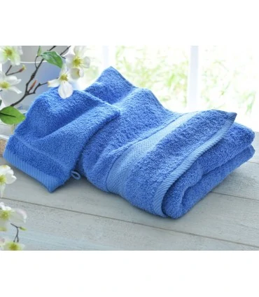 Serviette brodée bleu ciel
