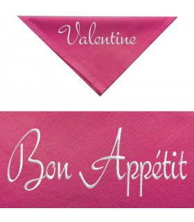 Serviette framboise table brodée avec texte