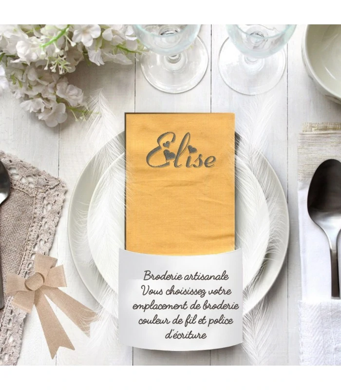 Serviette de table brodée jaune pour décoration