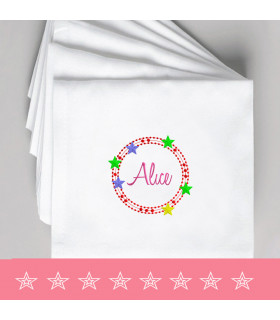 serviette de table brodée avec etoile et prénom