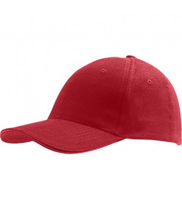 broderie personnalisée sur une casquette rouge