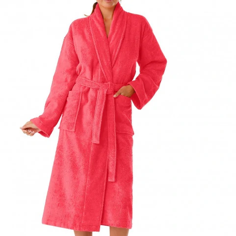 peignoir brodé couleur grenadine