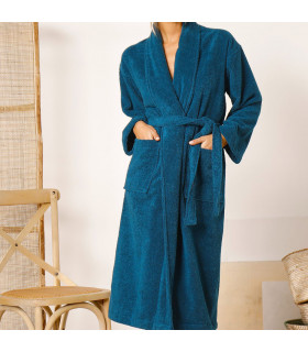 peignoir brodé couleur bleu paon