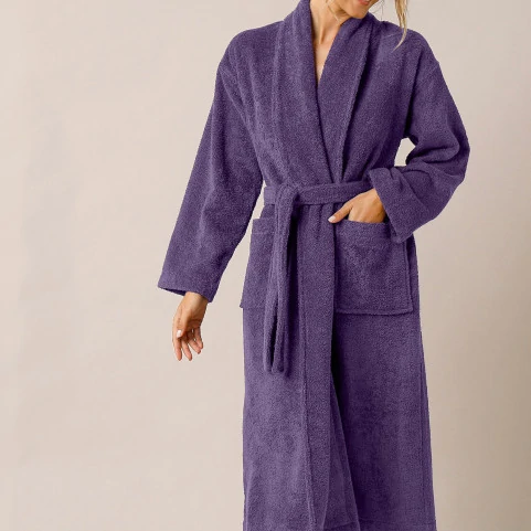 peignoir brodé violet
