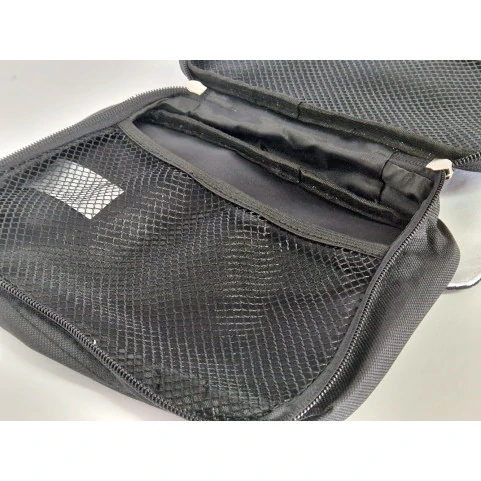 interieur trousse de toilette