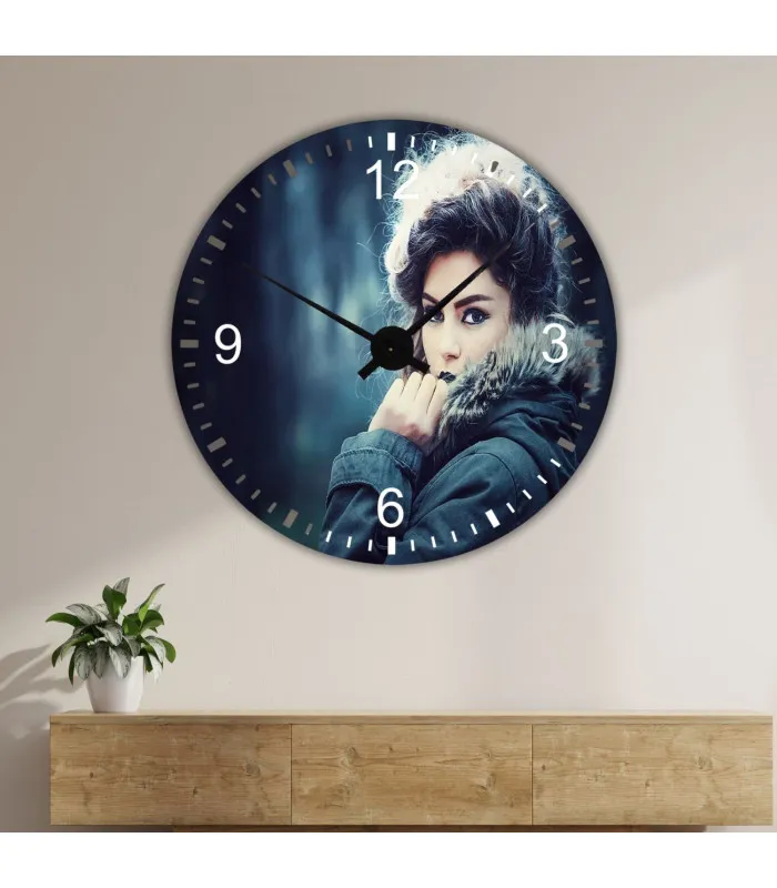 Horloge en plexiglas avec photo