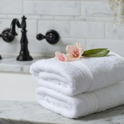 drap de bain blanc brodé