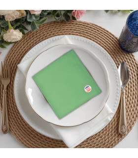 serviette de table brodée vert brocolis