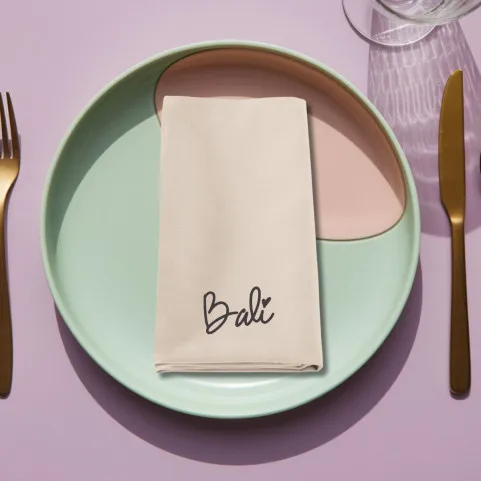 serviette de table brodée texte
