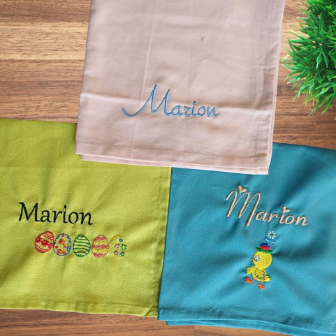 broderie prénom sur une serviette en coton
