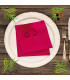 serviette de table rouge sigles cartes